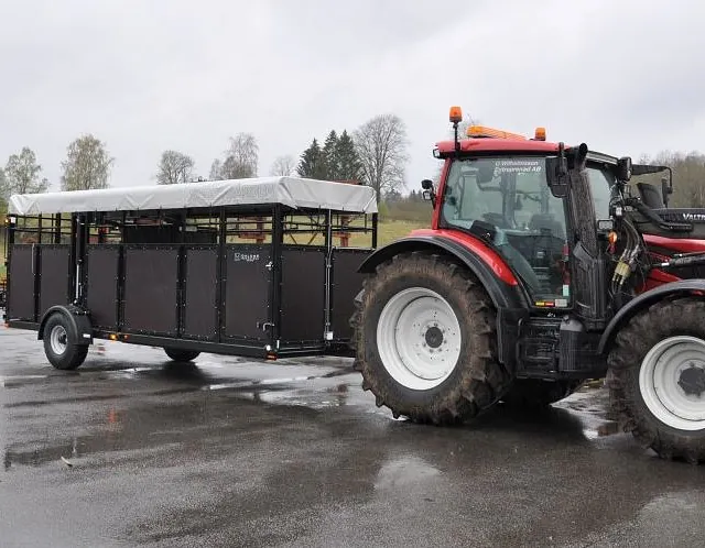 djurtransportvagn hydraulisk höj och sänkbar dalums mekaniska