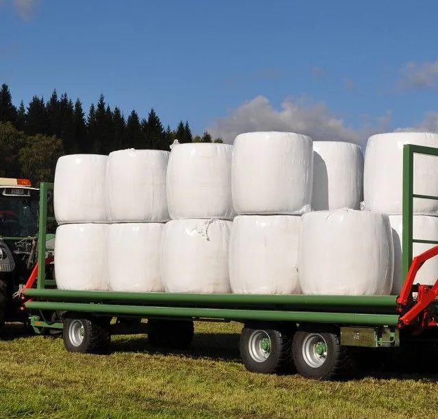 storbalsvagn med lastsäkring dragen av en traktor dalums mekaniska